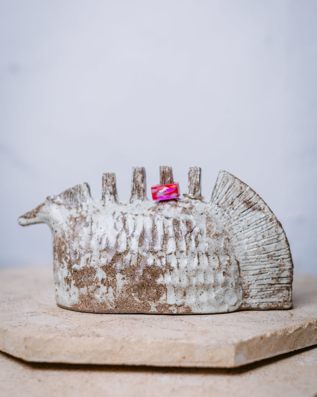 Caballo, una escultura hechamano para organizar