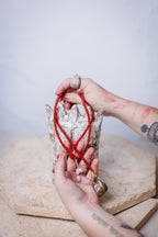 Dama, una escultura hechamano para organizar